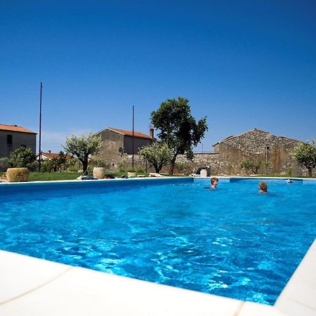 Marceta - Apartments & Rooms With Swimming Pool Fazana Ngoại thất bức ảnh