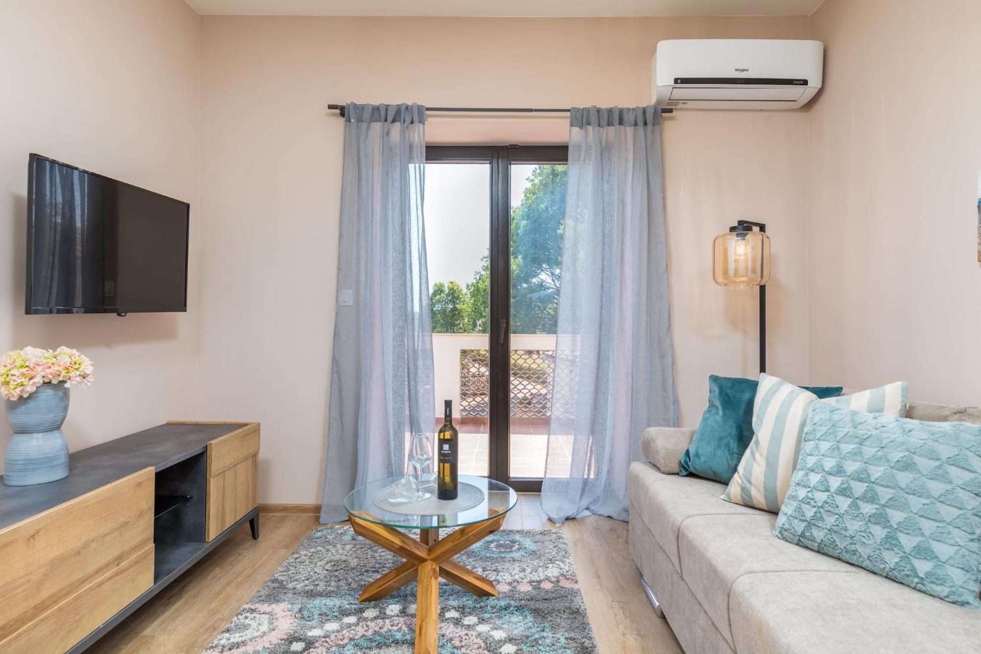 Marceta - Apartments & Rooms With Swimming Pool Fazana Ngoại thất bức ảnh